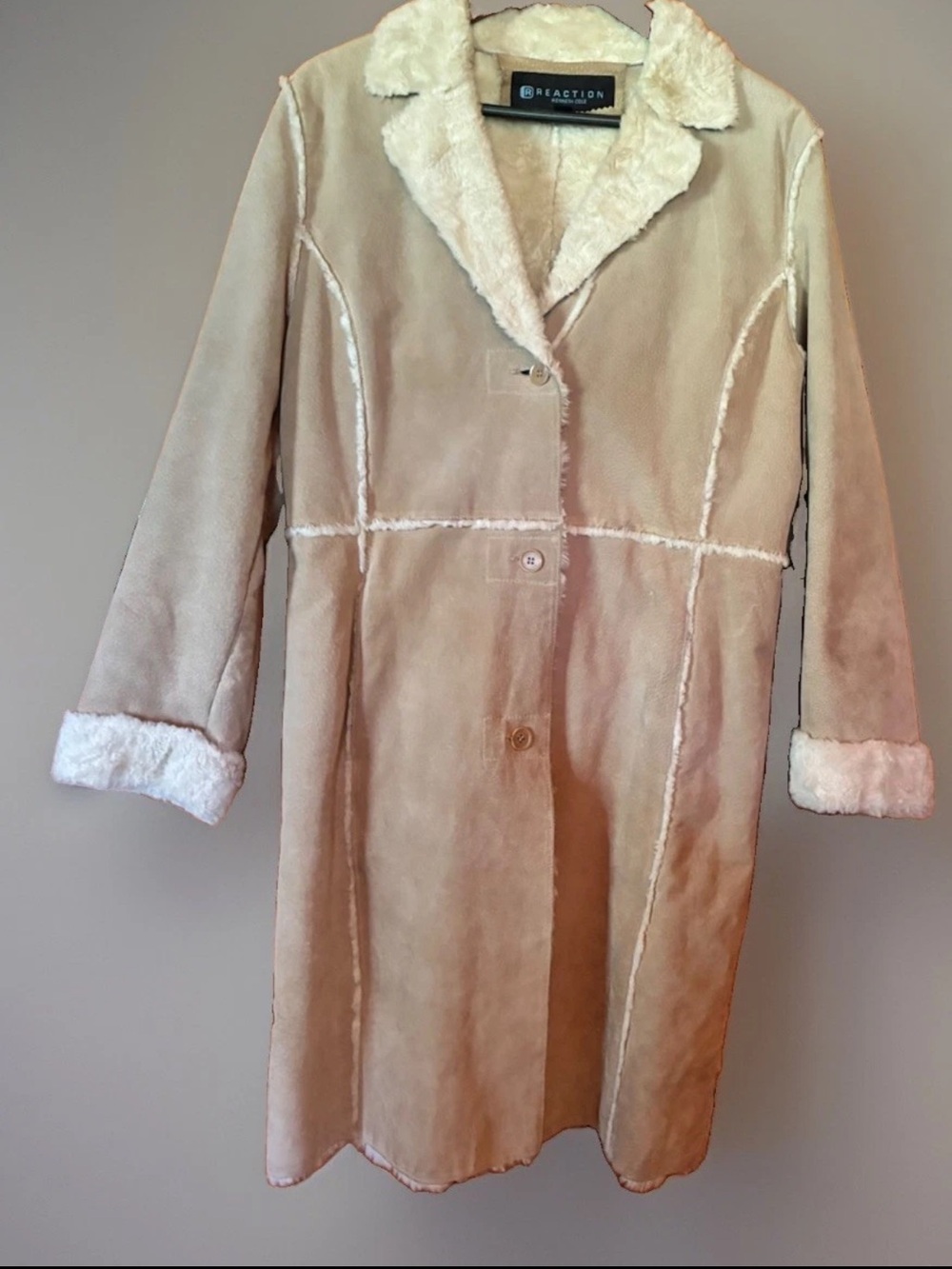 Kenneth Cole Reaction Tan Womenโs Faux Shearling Coat Size Large EUC